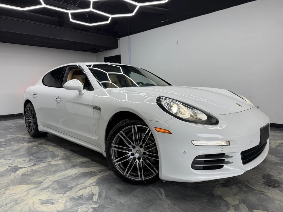 2015 Porsche 970 Panamera 4S - Image 7 of 21