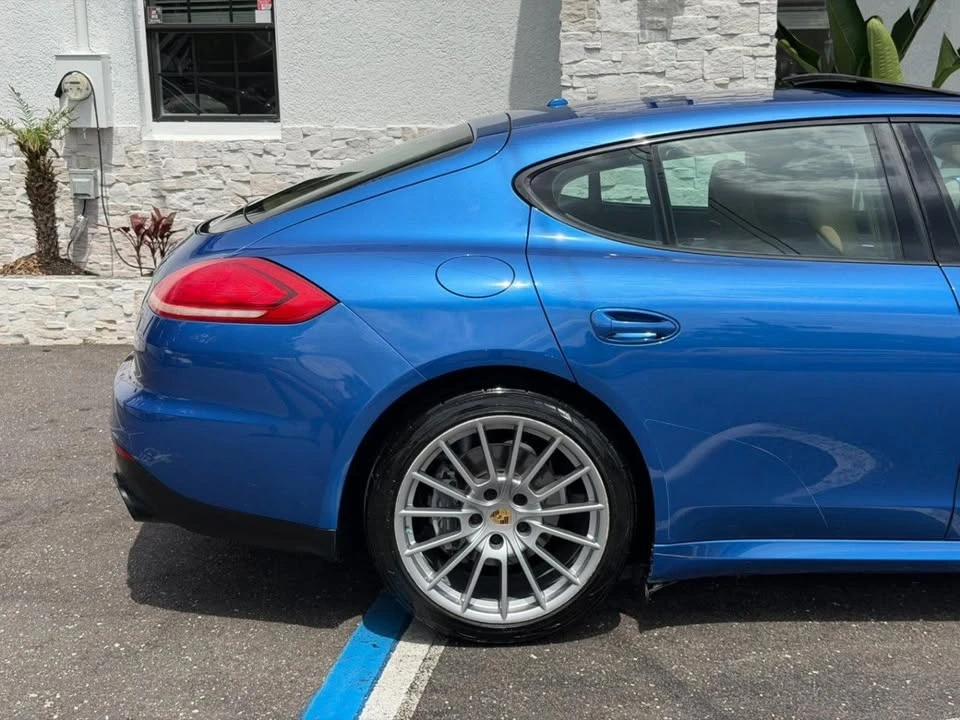 2015 Porsche 970 Panamera - Image 17 of 20