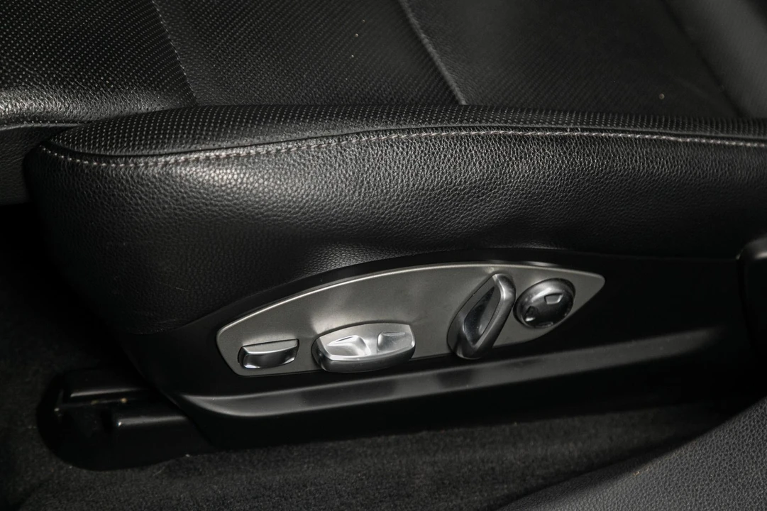 2015 Porsche 970 Panamera - Image 21 of 31
