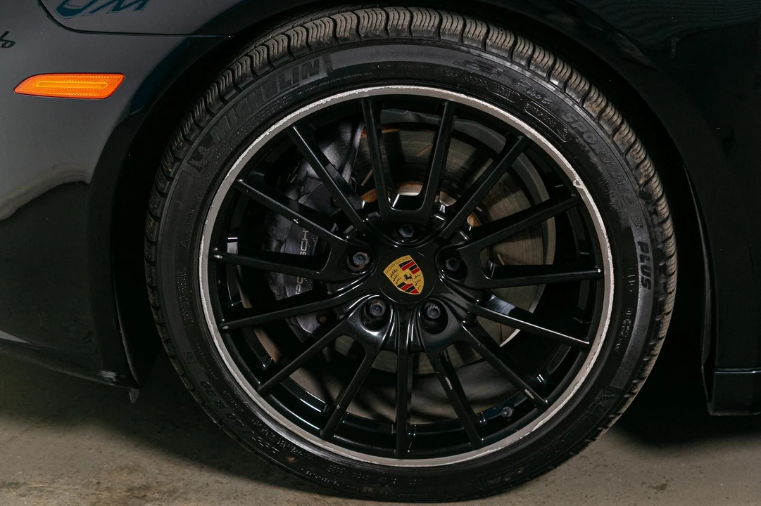 2015 Porsche 970 Panamera - Image 18 of 31