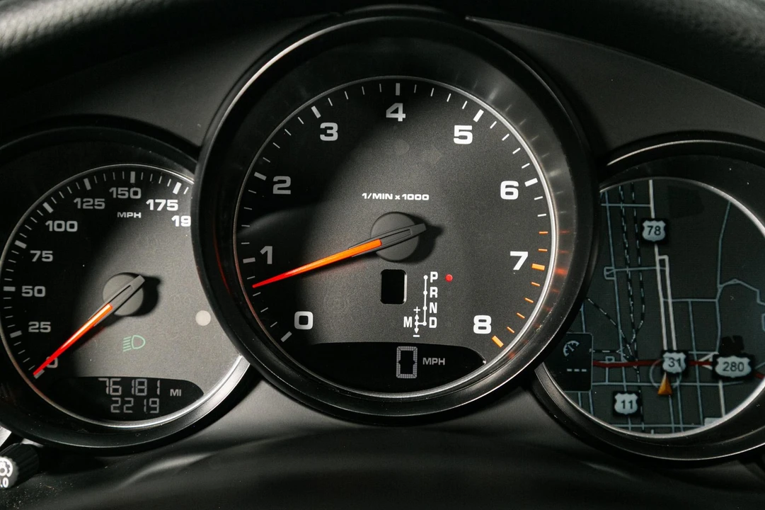 2015 Porsche 970 Panamera - Image 14 of 31