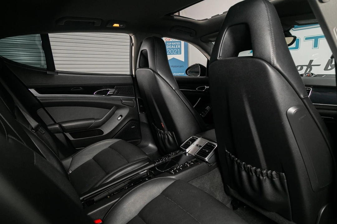 2015 Porsche 970 Panamera - Image 29 of 31