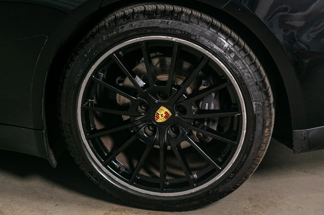 2015 Porsche 970 Panamera - Image 17 of 31