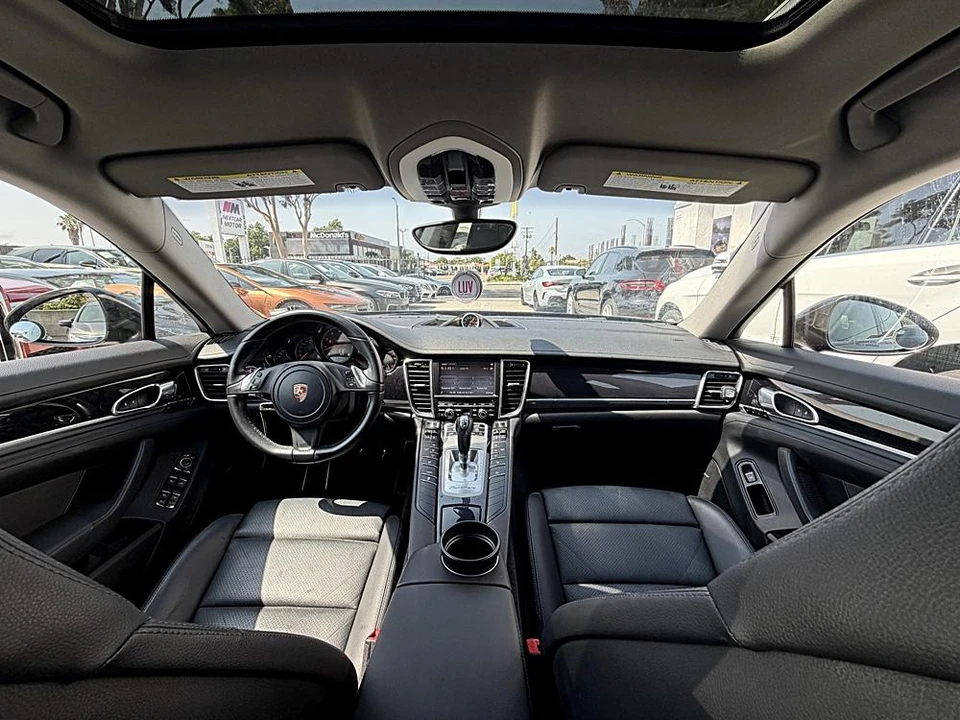 2015 Porsche 970 Panamera - Image 10 of 16