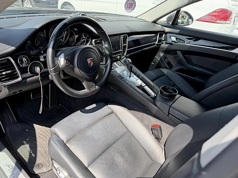 2015 Porsche 970 Panamera - Image 12 of 16