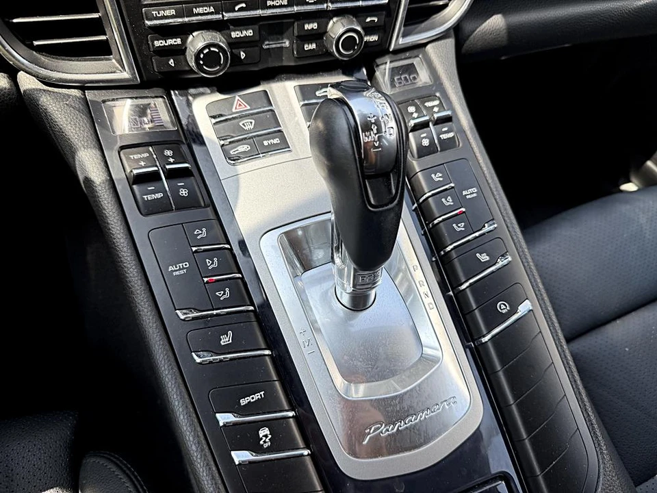 2015 Porsche 970 Panamera - Image 16 of 16