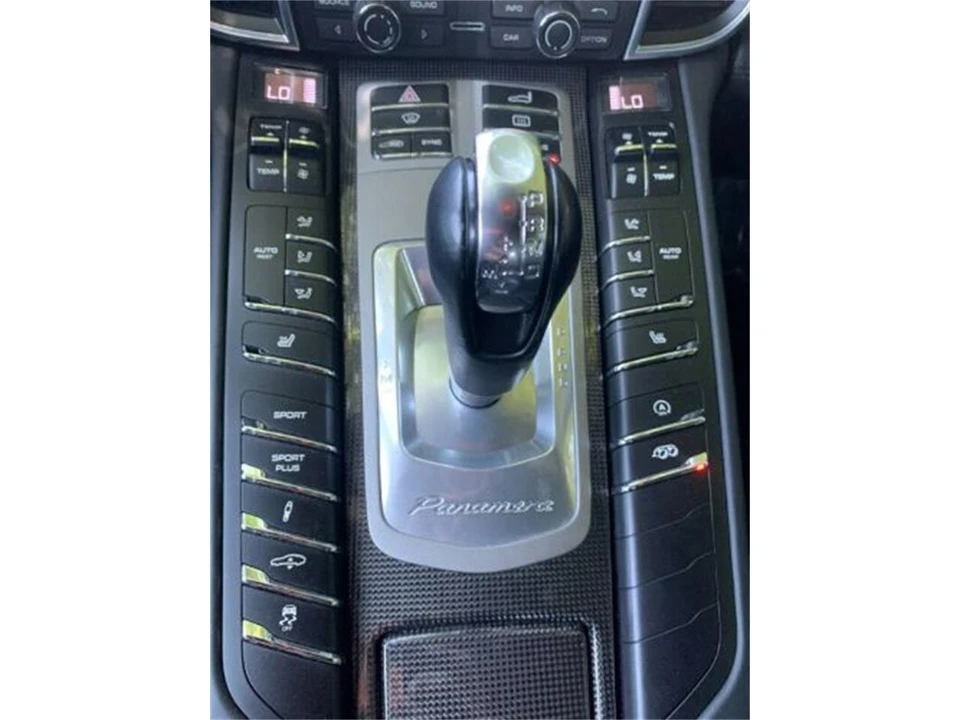 2015 Porsche Panamera - Image 14 of 19