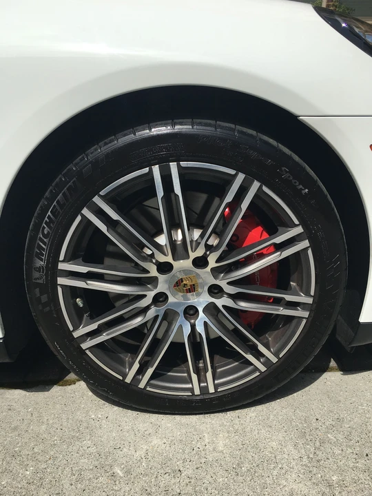 2015 Porsche 970 Panamera GTS - Image 9 of 14