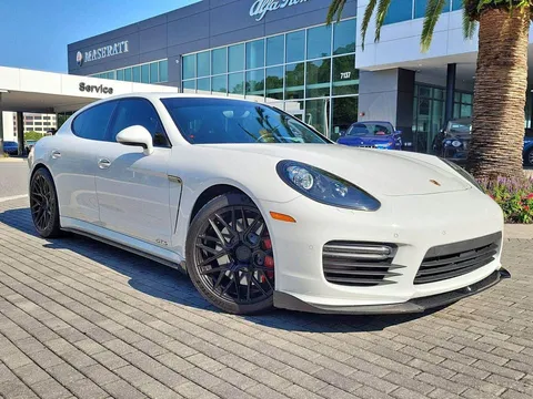 2015 Porsche Panamera GTS