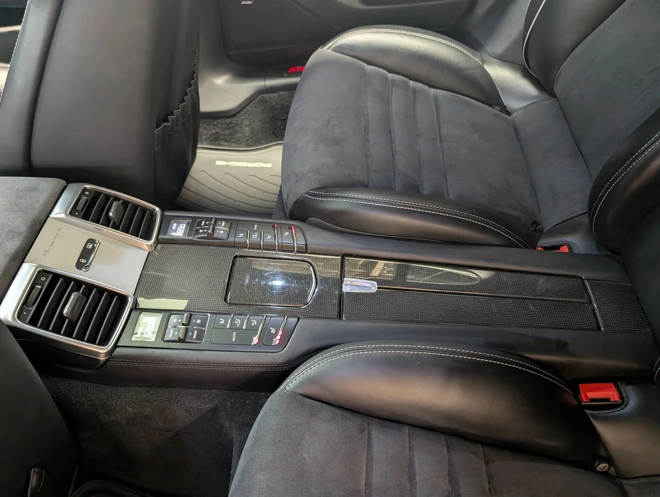 2015 Porsche 970 Panamera GTS - Image 24 of 31