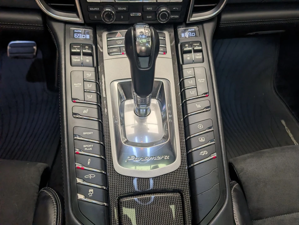 2015 Porsche 970 Panamera GTS - Image 17 of 31