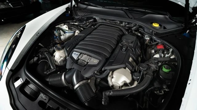 2015 Porsche 970 Panamera GTS - Image 12 of 21