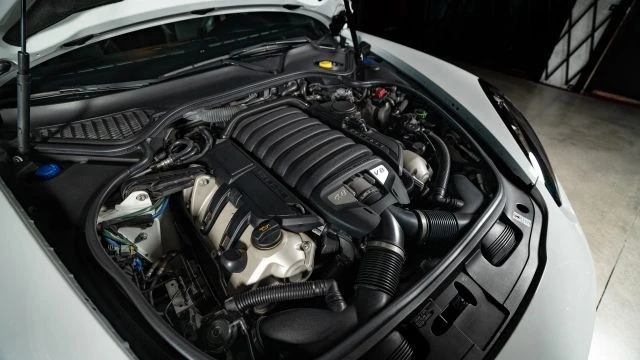 2015 Porsche 970 Panamera GTS - Image 13 of 21