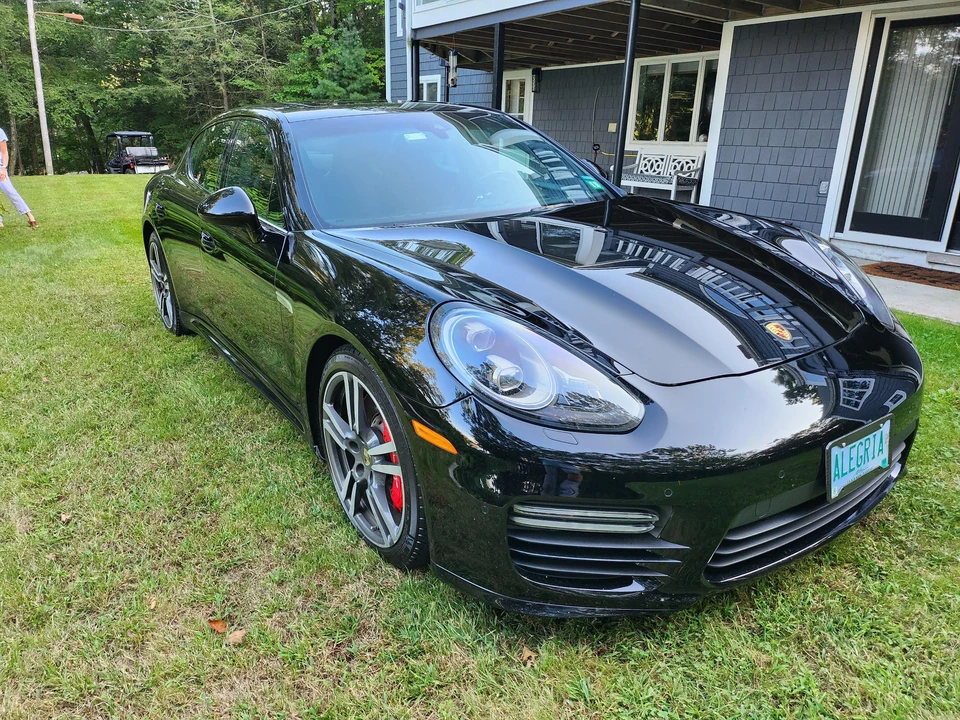 2015 Porsche 970 Panamera GTS - Image 25 of 31