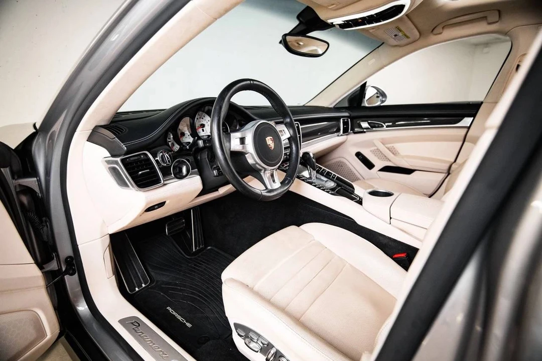 2015 Porsche 970 Panamera GTS - Image 4 of 5
