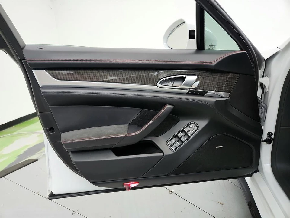 2015 Porsche 970 Panamera GTS - Image 23 of 31