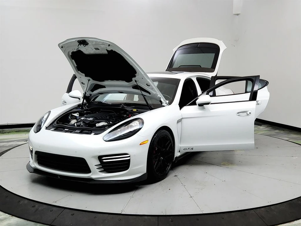2015 Porsche 970 Panamera GTS - Image 9 of 31