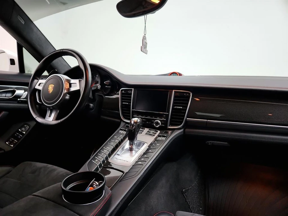 2015 Porsche 970 Panamera GTS - Image 26 of 31
