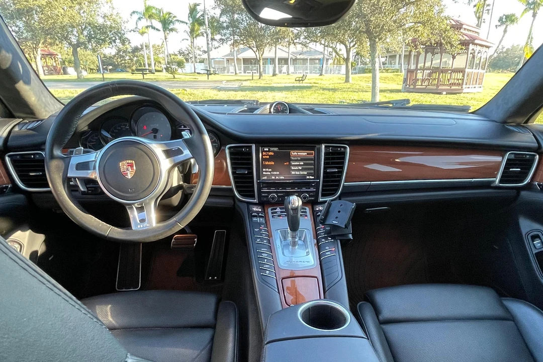2015 Porsche 970 Panamera GTS - Image 28 of 31