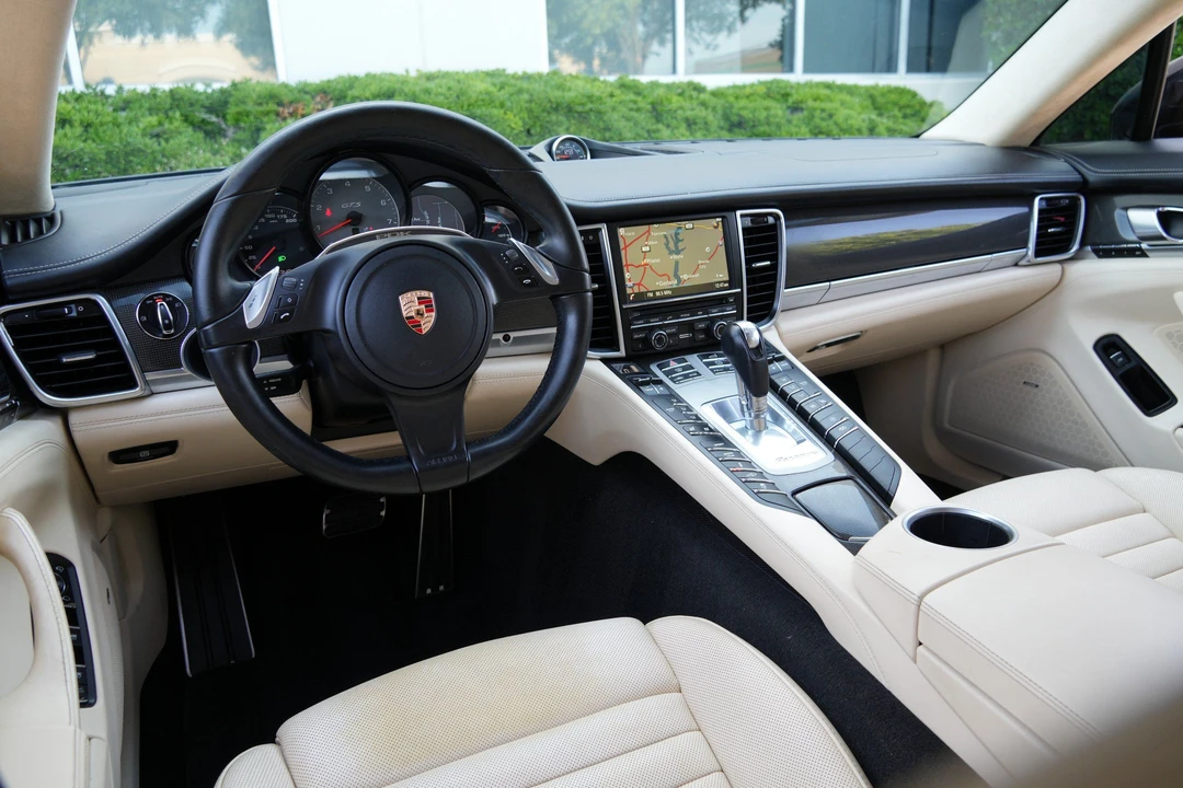 2015 Porsche 970 Panamera GTS - Image 5 of 31