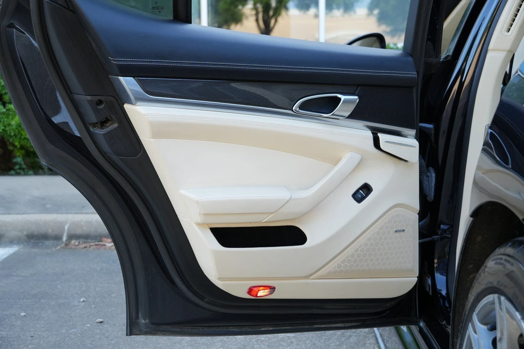 2015 Porsche 970 Panamera GTS - Image 23 of 31