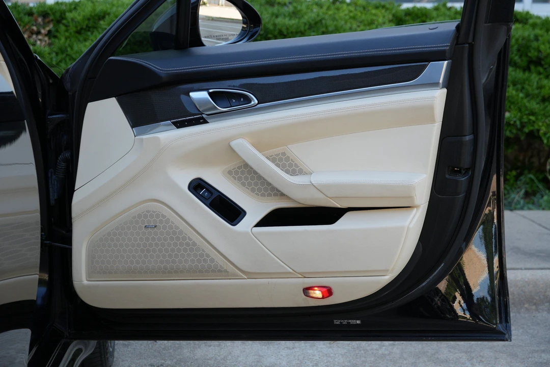 2015 Porsche 970 Panamera GTS - Image 24 of 31