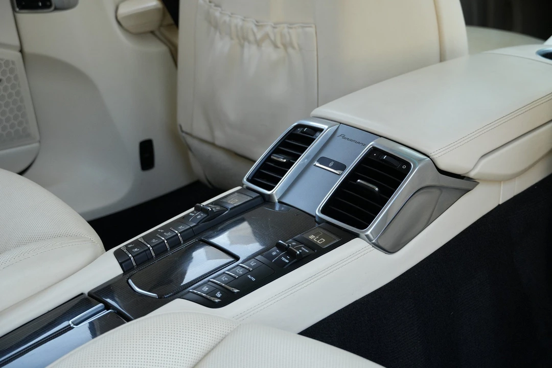 2015 Porsche 970 Panamera GTS - Image 13 of 31