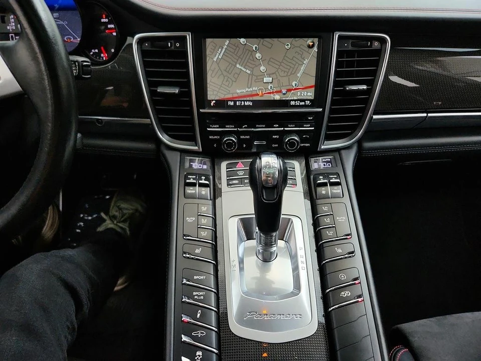 2015 Porsche 970 Panamera GTS - Image 22 of 31