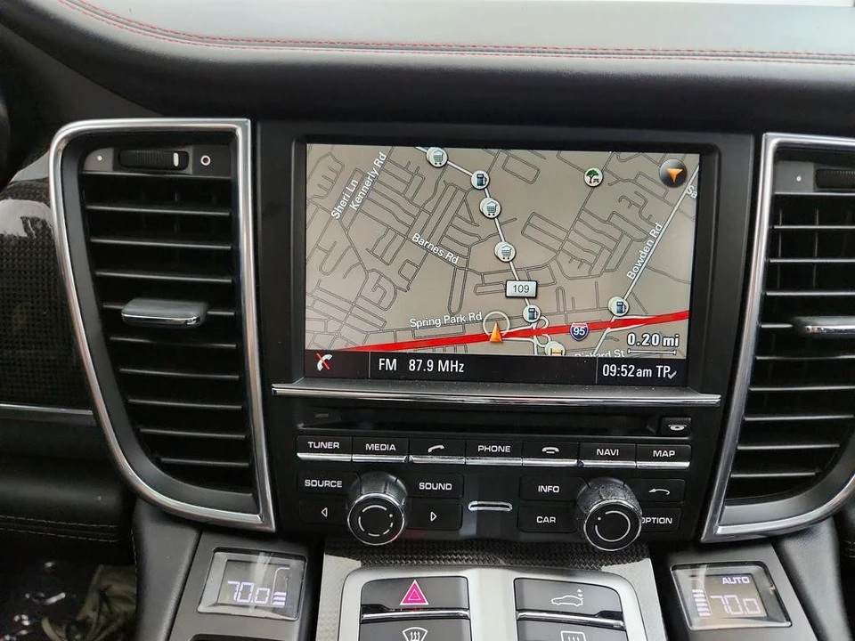2015 Porsche 970 Panamera GTS - Image 20 of 31