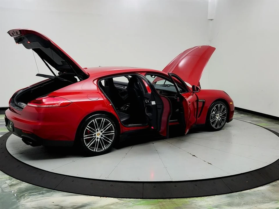 2015 Porsche 970 Panamera GTS - Image 11 of 31