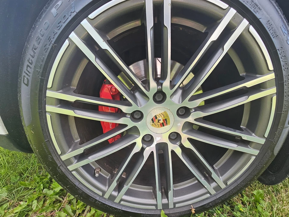 2015 Porsche 970 Panamera GTS - Image 24 of 31