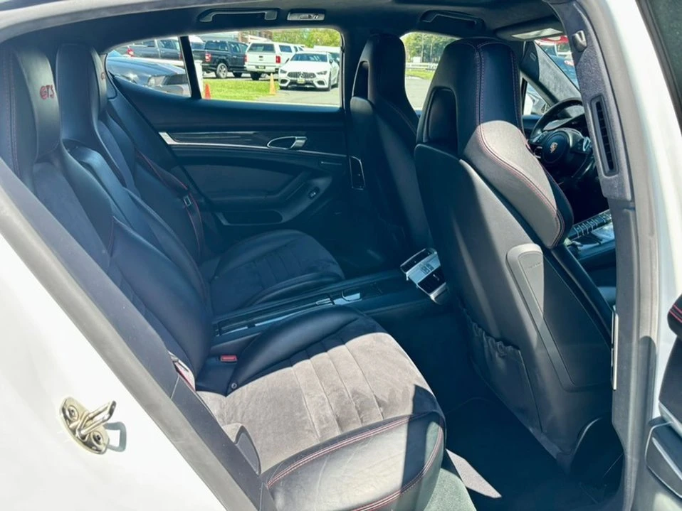 2015 Porsche 970 Panamera - Image 16 of 20