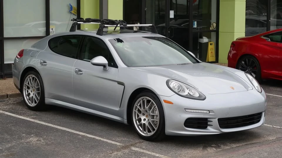 2015 Porsche Panamera - Image 2 of 20