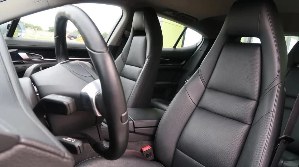 2015 Porsche Panamera - Image 16 of 20