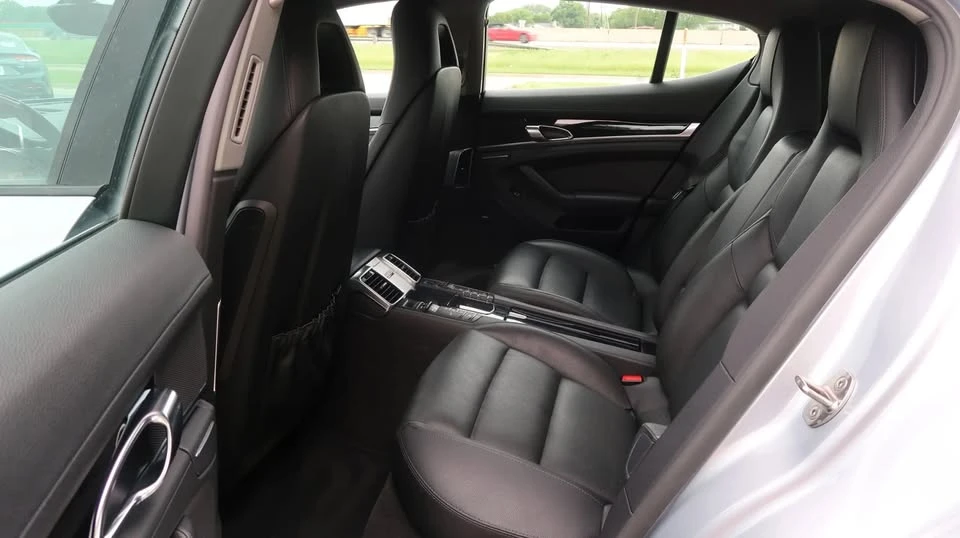 2015 Porsche Panamera - Image 18 of 20