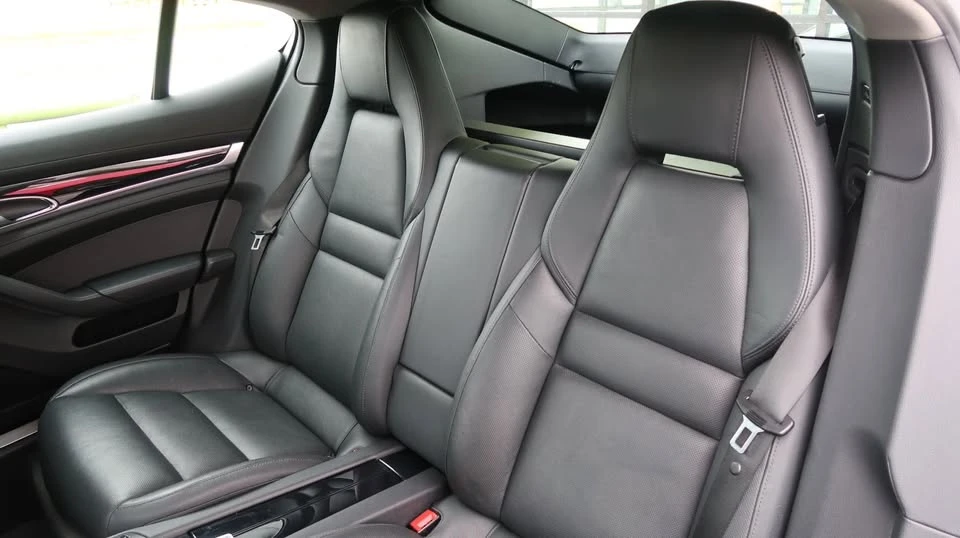 2015 Porsche Panamera - Image 19 of 20