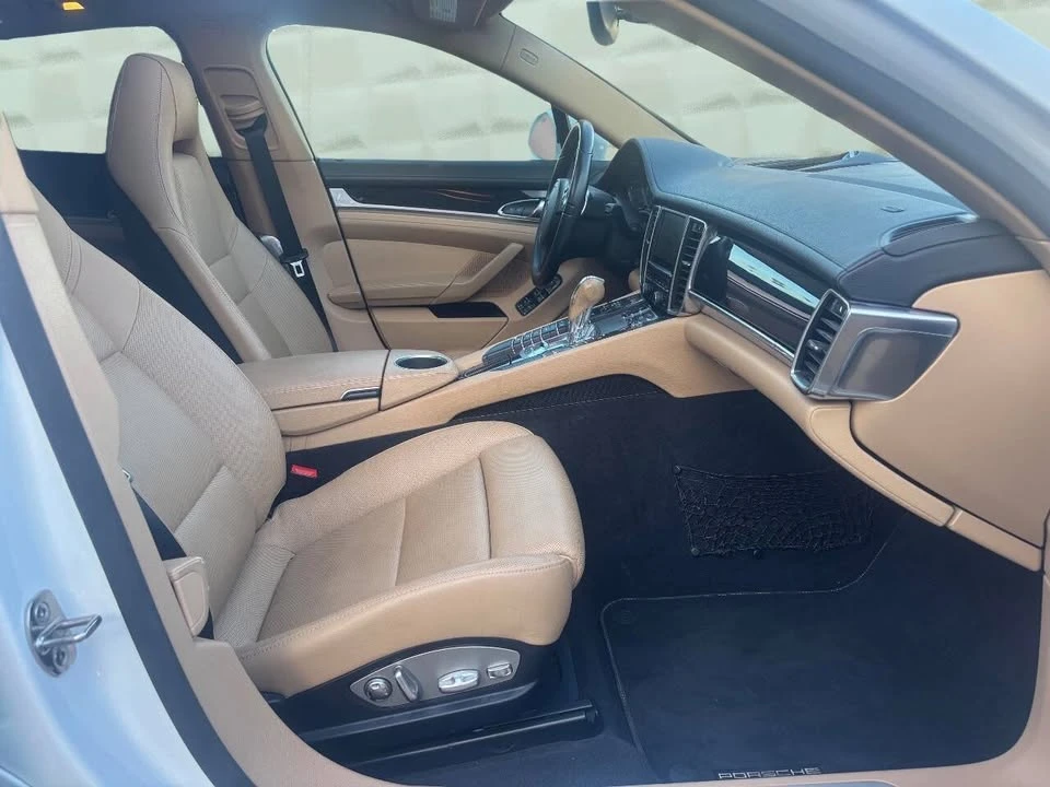 2015 Porsche 970 Panamera - Image 17 of 20