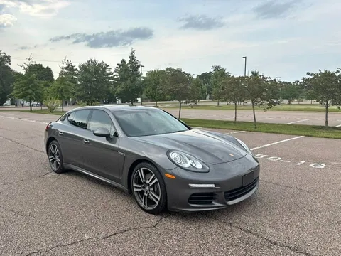 2015 Porsche Panamera Base