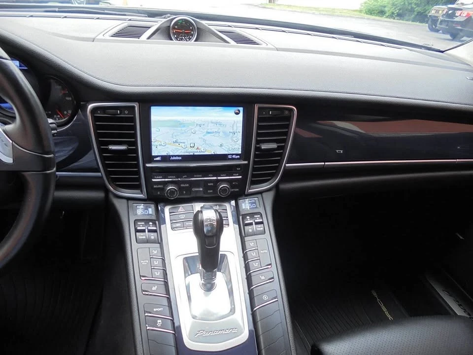 2015 Porsche 970 Panamera - Image 13 of 20