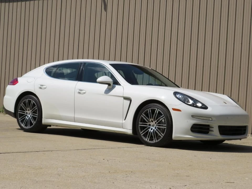 2015 Porsche 970 Panamera - Image 10 of 20