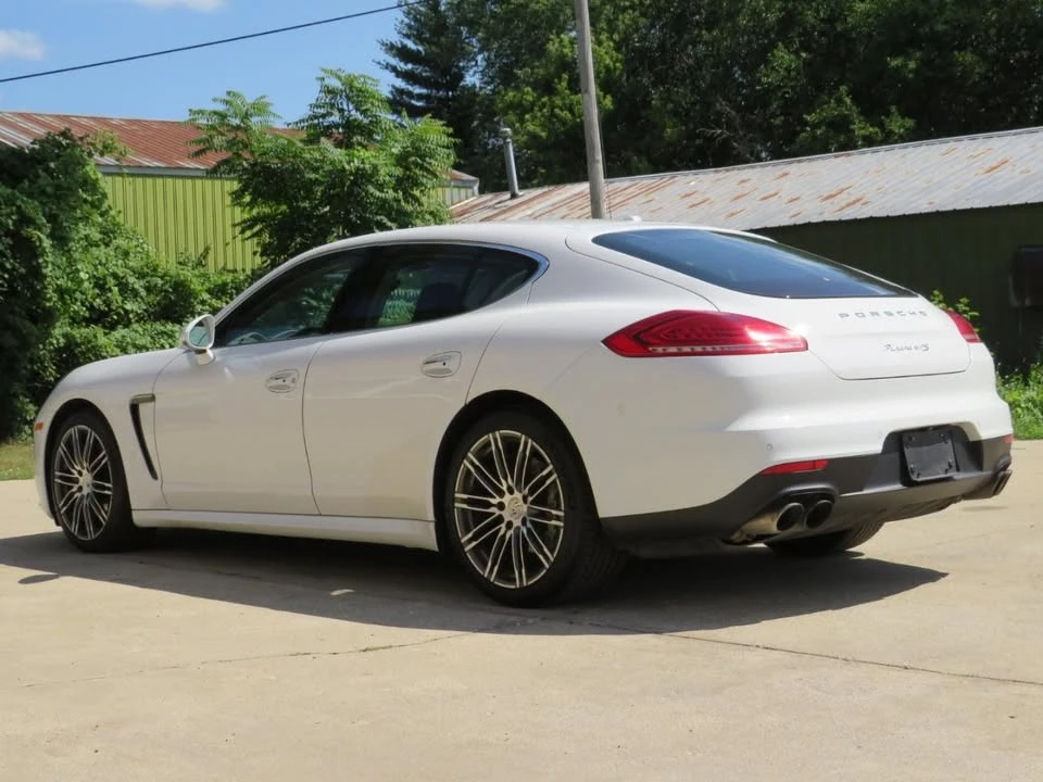2015 Porsche 970 Panamera - Image 11 of 20