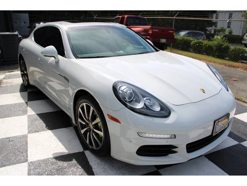 2015 Porsche Panamera - Image 10 of 20