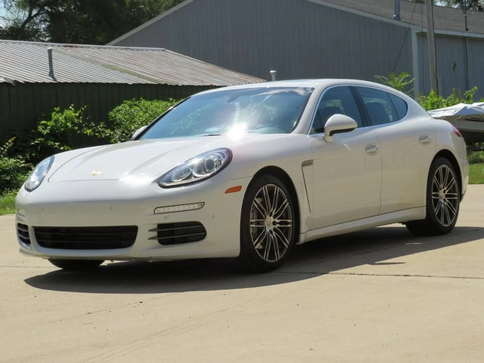 2015 Porsche 970 Panamera - Image 12 of 20