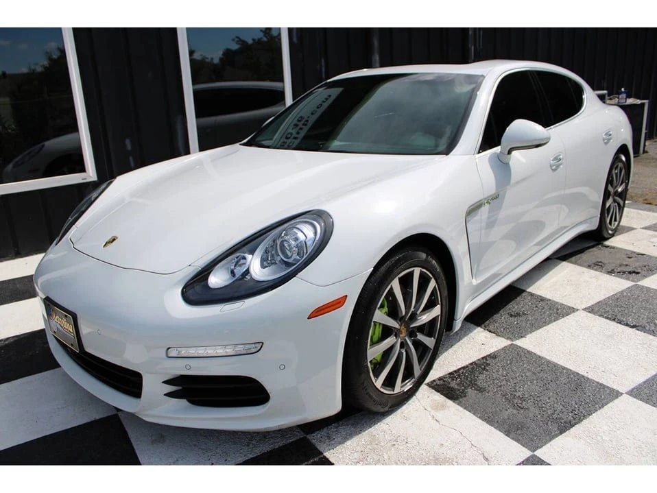 2015 Porsche Panamera - Image 2 of 20