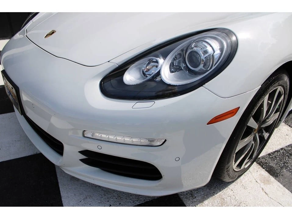2015 Porsche Panamera - Image 14 of 20