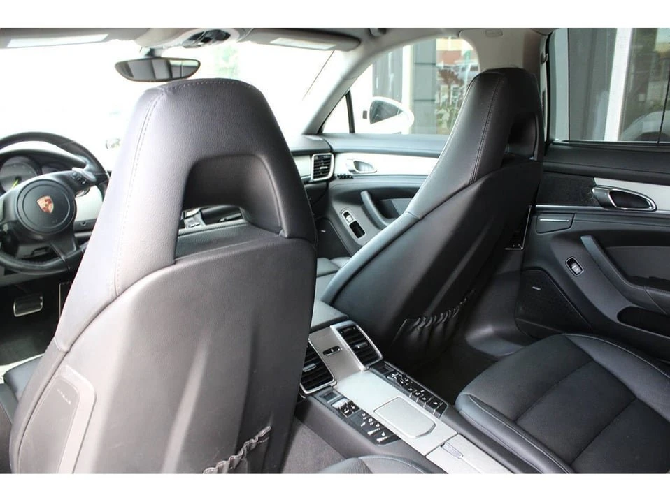 2015 Porsche Panamera - Image 19 of 20
