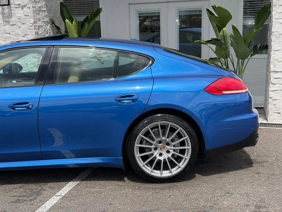 2015 Porsche 970 Panamera - Image 10 of 20