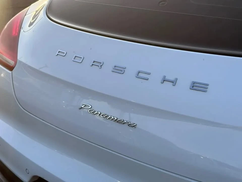 2015 Porsche 970 Panamera - Image 4 of 10