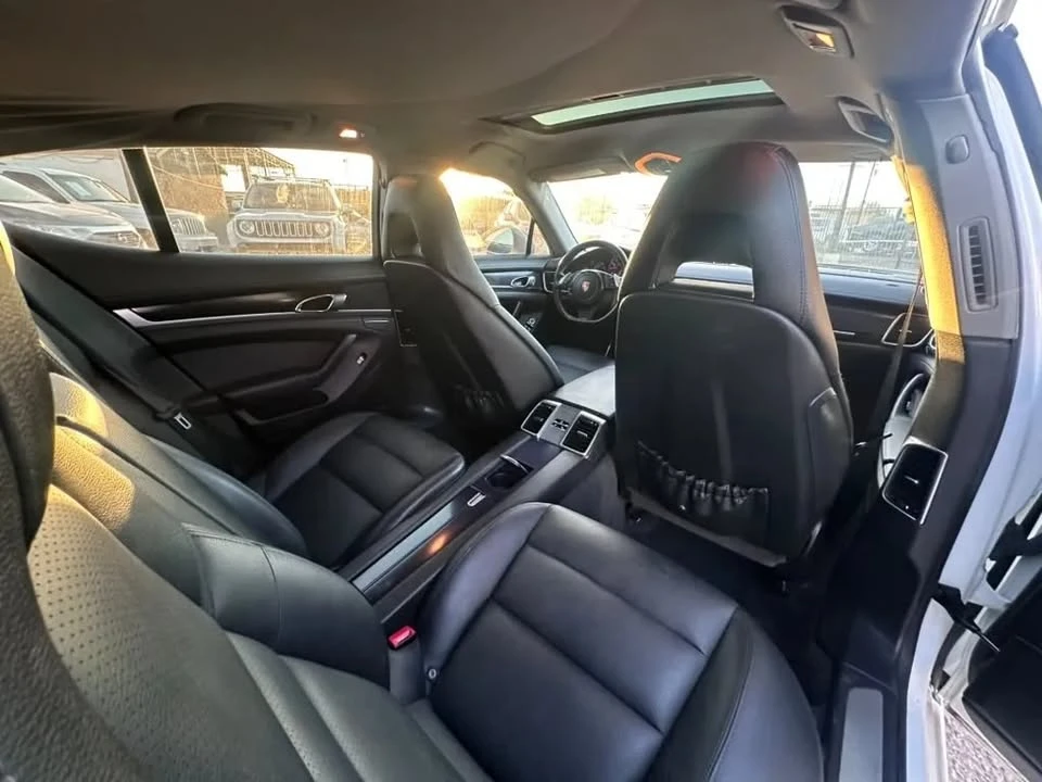 2015 Porsche 970 Panamera - Image 9 of 10
