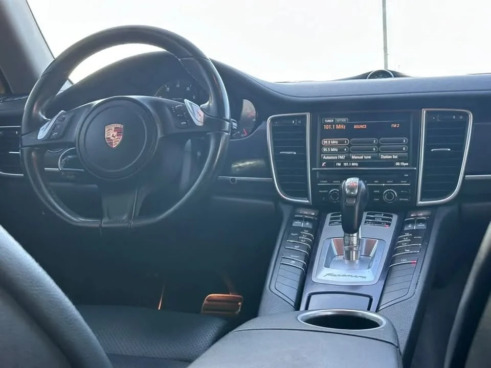 2015 Porsche 970 Panamera - Image 8 of 10